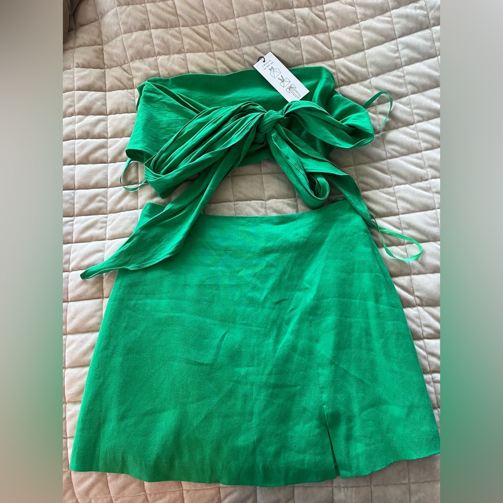 Gianni Bini Green Two-Piece Skirt Set